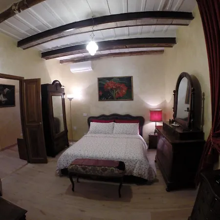 Pantheon Old Suite-2